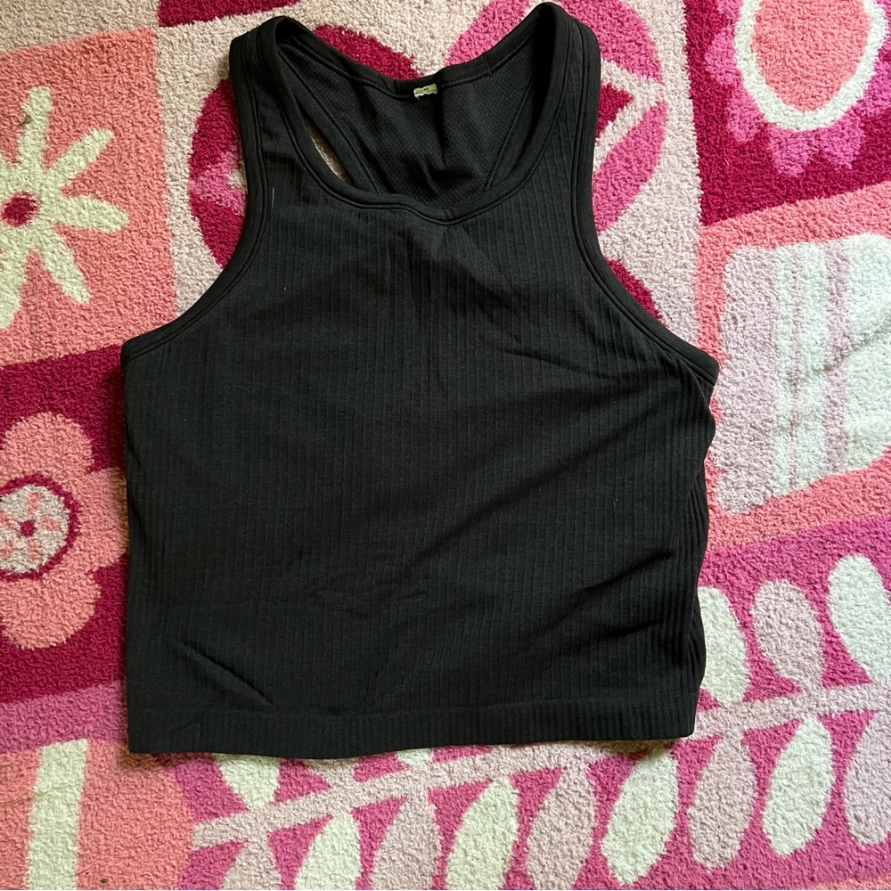 Black lululemon eb to street cropped top